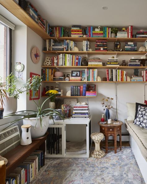 Browse Photos | Apartment Therapy High Wall Shelves, Book Shelves Ideas, Stylish Apartment Decor, Nyc House, Bookshelf Wall, Berlin Apartment, Home Library Design, Wall Bookshelves, Eclectic Home