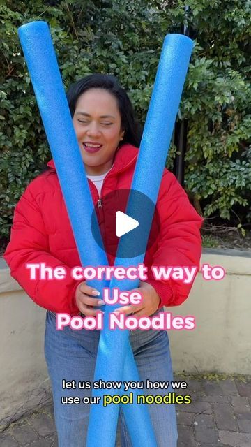 Floral Designer Agency by Danni & Caro on Instagram: "✔️HOW TO USE POOL NOODLES Here is our take on how to correctly use pool noodles with faux flowers. We applied our technique of wreath wrapping and mesh covering which will enable your pool noddles to last for a long time and make a fantastic base for any floral arrangement.  Quick Bonus tip on how to connect two pool noodles in a strong way in the video too! DO YOU USE POOL NOODLES? Let us know in the comments and share your experiences, we’d love to hear from you! SHARE, like and follow for more tips  #twinflora #hacks #floristhacks #poolnoodle #craft #diy #florist" Pool Noodle Tunnel, Pool Noodle Garden Ideas, Pool Noodle Floral Arch, Pool Noodle Archway, Pool Noodle Flower Arch Diy, Pool Noodle Floral Arrangement, Pool Noodle Garland Diy, Pool Noodle Arch, Pool Noodle Centerpiece Ideas