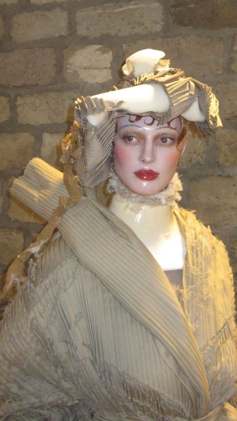 Galliano Makeup, Olga Sherer, Couture 2024, Creative Fashion Photography, Runway Fashion Couture, Amazing Makeup, Cool Makeup Looks, Doll Makeup, Pat Mcgrath