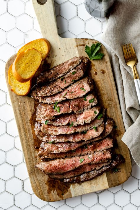 Stove Top Steak, Spaghetti With Ground Beef, Skirt Steak Recipes, Beef Flank Steak, Beef Flank, Leftover Steak, Flank Steak Recipes, Cooking The Perfect Steak, Marinated Steak