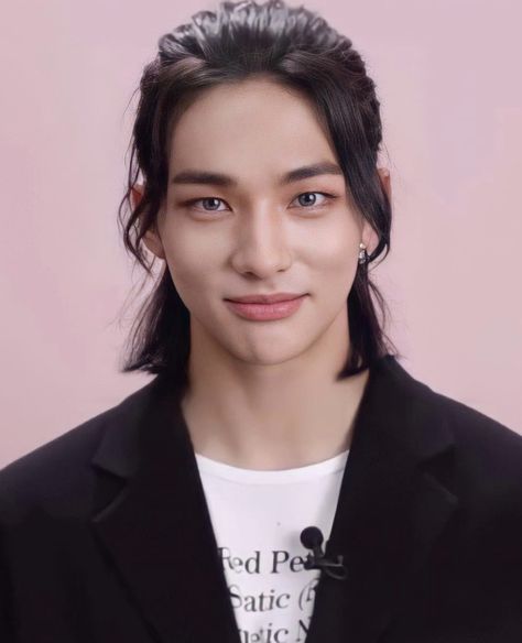 Skz Contact Lenses, Hyunjin With Contact Lenses, Felix Eye Contact, Kpop Idol Contact Lenses, Felix Contacts Scary, Felix Looking Like Hyunjin, Kim Jae-young, Korean Guys, Asian Eyes