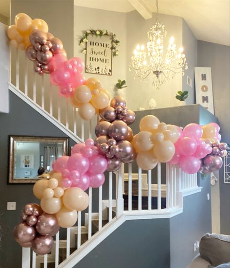 Balloon On Stairs, Balloons On Railing, Stair Railing Balloon Garland, House Warming Balloon Garland, Staircase Balloon Garland, Garland Stairs, Tiffany Birthday Party, Housewarming Party Decorations, Tiffany Birthday