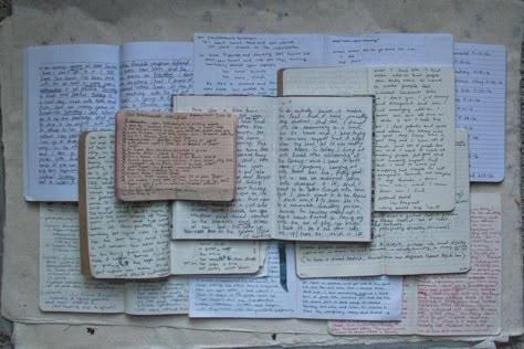 Buch Design, Chaotic Academia, Commonplace Book, Journal Aesthetic, Sketchbook Journaling, Studying Inspo, Study Inspiration, Journal Writing, Study Motivation