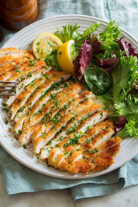 Chicken Schnitzel Chicken Schnitzel Dinner Ideas, Flattened Chicken Breast Recipes, Flattened Chicken Recipes, Pan Fry Chicken, Tender Chicken Breast Recipes, Chicken Schnitzel Recipe, Apartment Cooking, Fried Breaded Chicken, Fried Chicken Breast Recipe