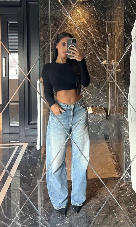 Jean With Heels Outfits, Jeans With Heels Outfits Dressy, Jeans Heels Outfit, Women Dress Online, Nashville Outfits, Heels Outfits, Paris Outfits, Outfit Jeans, Cute Simple Outfits