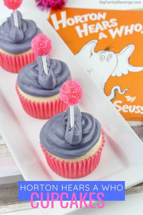 Dr Seuss Recipes, Horton Hears A Who Birthday Party, Dr Seuss Cupcake Ideas, Horton Hears A Who Party, Dr Seuss Cakes, Dr Seuss Treats, Dr Seuss Cupcakes, Seuss Cupcakes, Dr Seuss Cake