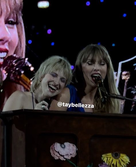 Hayley And Taylor Swift, Taylor Swift Hayley Williams, Hayley And Taylor, Taylor Swift Eras Tour, Taylor Swift Eras, London Tours, I Call You, Hayley Williams, Paramore