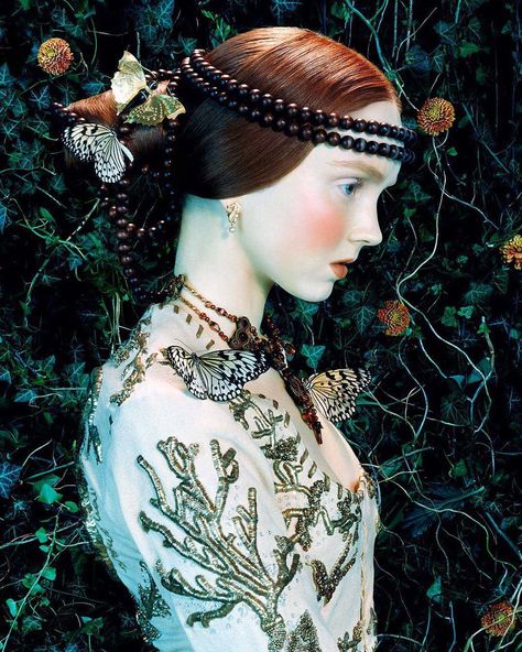 "Like a Painting" - Lily Cole by Miles Aldridge for Vogue Italia, February 2005 Miles Aldridge, Lily Cole, David Lachapelle, Pre Raphaelite Art, Rosy Cheeks, Tim Walker, Pre Raphaelite, Textiles Fashion, Vogue Italia