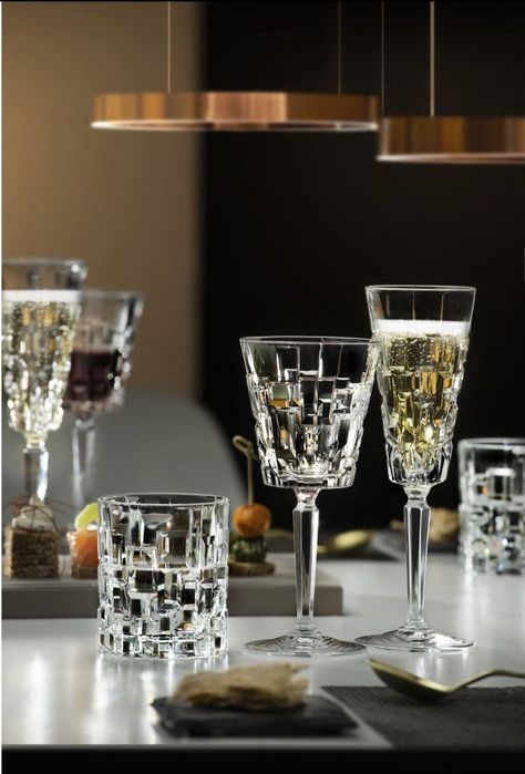 Crystal Glasses Wedding, Wine White, Glass Champagne, Drinking Glass Sets, Gallery Furniture, Highball Glass, Flute Glass, Tabletop Decor, Water Glass