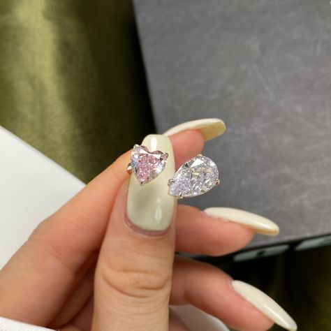 Unmissable! Check out this Toi Et Moi Pear and Heart Ring only at $90.00. Kylie Jenner Rings, Promise Jewelry, Pink Diamond Ring, Pearl Jewelry Necklace, Gold Statement Earrings, Zircon Ring, Pink Diamond, Cluster Ring, Bling Bling