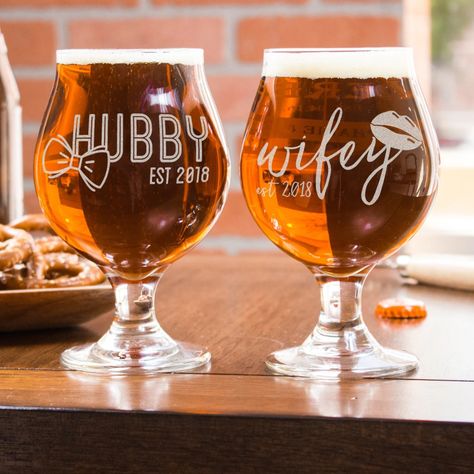 Married Couple Gifts, Glasses Unique, Beer Wedding, Belgian Beer, Unique Wedding Gifts, Bar Glassware, Beer Glass, Unique Wedding, Glass Set