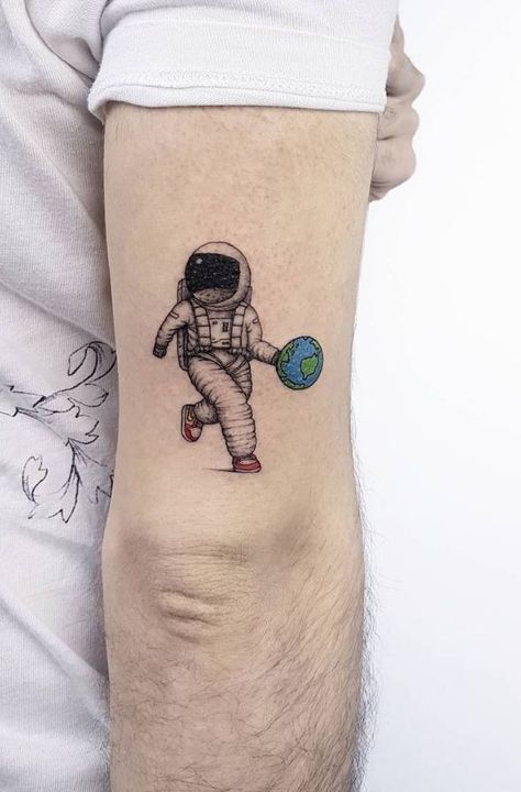 70+ Small and Adorable Tattoos by Ahmet Cambaz from Istanbul - TheTatt Adorable Tattoos, Tatuagem Masculina Pequena, Astronaut Tattoo, Alien Tattoo, Inspiration Tattoos, Small Arm Tattoos, Cool Tattoos For Guys, Space Tattoo, Cool Small Tattoos