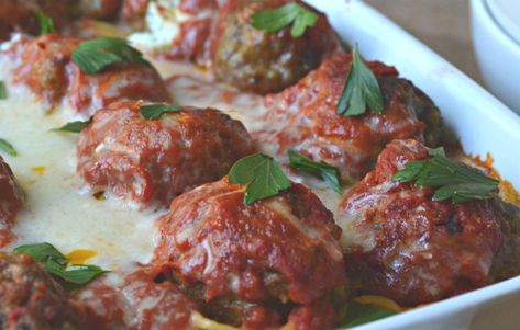 Stuffed Meatballs Baked, Meatballs With Ricotta, Spaghetti Pesto, Meatballs And Spaghetti, Pesto Meatballs, Meatballs Baked, Stuffed Meatballs, Tender Meatballs, Meatball Bake