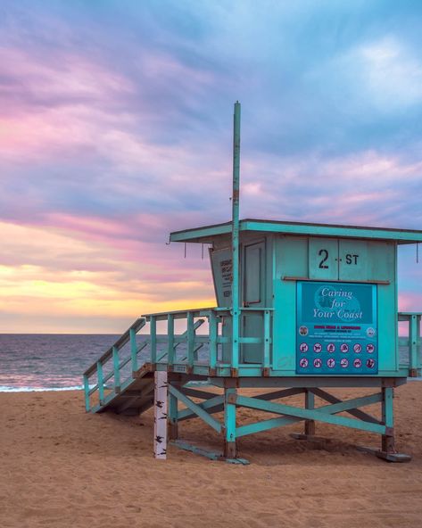 Tropical Vacation Destinations, Hermosa Beach California, Usa Street, Hockey Romance, Life Guard, Guard House, Lifeguard Tower, Los Angeles Beaches, Scenic Wallpaper