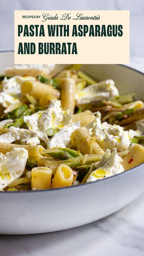 This springy pasta is full of fun texture and vibrant flavor. Creamy burrata, snappy asparagus, caramelized fennel, crunchy almonds and more make this one unforgettably tasty recipe. Pasta With Asparagus, Burrata Recipe, Giada Recipes, Fennel Recipes, Pasta Noodle Recipe, Asparagus Pasta, Chicken Asparagus, Tasty Recipe, Recipe Roundup