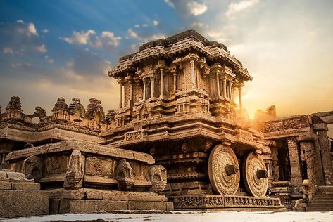 Monument In India, World Famous Buildings, Temple City, Temple Photography, Famous Architecture, Hampi, Historical Monuments, International Day, Best Places To Travel