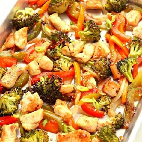 Sheet Pan Stir Fry is the easiest way to make a quick stir fry at home. You only need three ingredients: chicken, vegetables and sauce. Bake it without the mess on one sheet pan! #stirfry #chicken #vegetables #onepan Sesame Chicken And Veggies, Veggies In Oven, Good Dinner Ideas, Roasted Veggies In Oven, Asian Dinner Recipes, Sheet Pan Dinners Recipes, Chicken And Veggies, Roasted Vegetable Recipes, Recipe Sheets