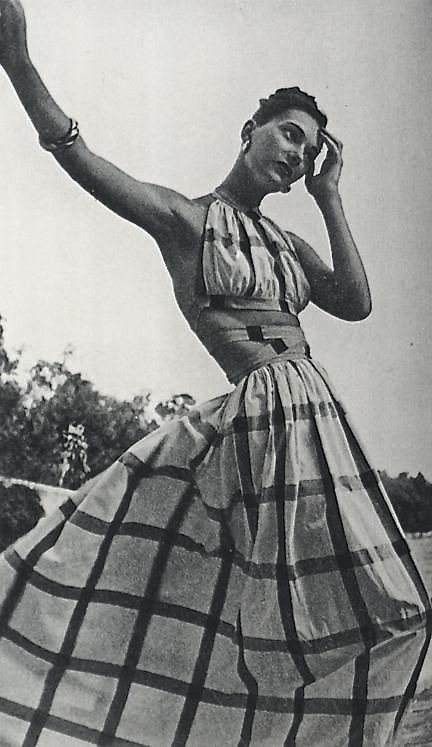 Clare Mccardell, Vestidos Pin Up, Claire Mccardell, Look Retro, Fashion 1950s, Vintage Fashion Photography, American Fashion Designers, Vintage Couture, 1940s Fashion