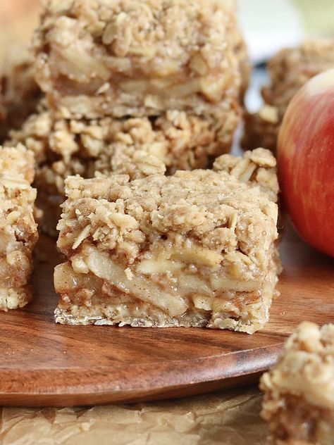 Apple Crisp Bars Apple Crisp With Pie Crust, Apple Crisp In A 9 X 13 Pan, Apple Crisp Squares, Apple Crisp Bars Recipe Easy, The Best Apple Crisp Recipe, Apple Pie Cookie Bars, Shortbread Apple Crisp Bars, Apple Crisp Shortbread Bars, Make Ahead Apple Desserts