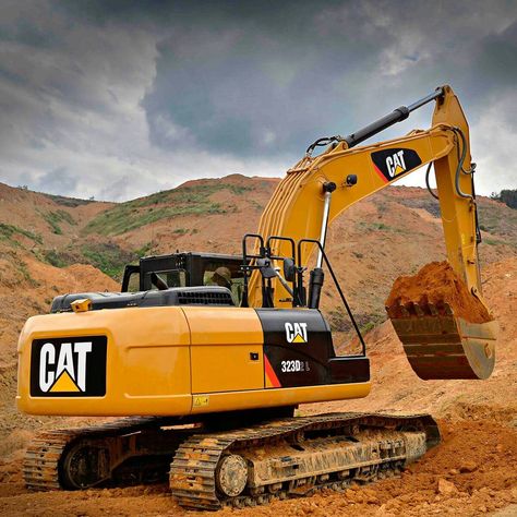 Çat 323D2L Truk Besar, Caterpillar Equipment, Cat Excavator, Heavy Construction Equipment, Excavator Parts, Mining Equipment, New Holland Tractor, Construction Work, Heavy Machinery