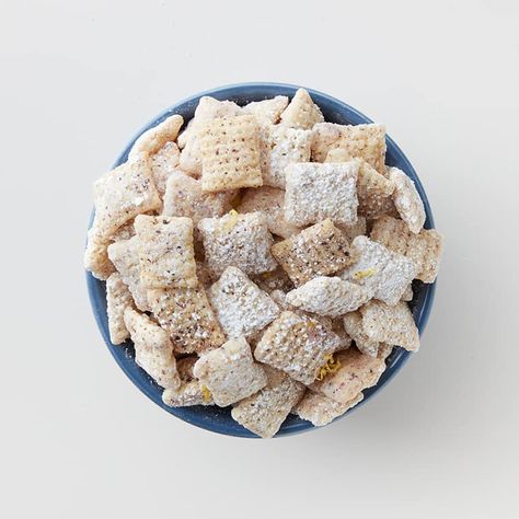 Lemon Muddy Buddies, Garlic Pretzels, Chex Snacks, Chex Mix Snacks, Lemon Puppy Chow, Muddy Buddy Recipes, Chex Party Mix Recipe, Chex Recipes, Party Mix Recipe