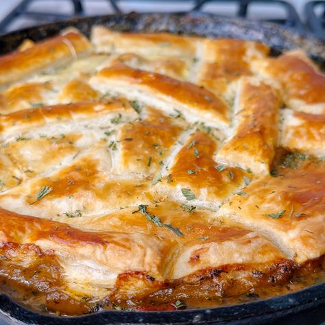 Viral Cajun Pot Pie Seafood Potpie Recipe, Shrimp Pot Pie Recipe, Seafood Pot Pie Red Lobster Biscuits, Seafood Pot Pie Puff Pastry, Cajun Seafood Pot Pie Recipe, Cajun Pot Pie, Gumbo Pot Pie, Crawfish Pot Pie, Seafood Quiche Recipes