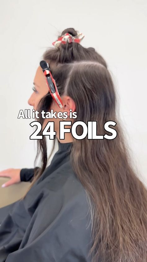 Adina Pignatare | BALAYAGE | HAIR VIDEOS | EDUCATOR | Guys, this placement lately has been my go to 👌🏼 24 FOILS PLACEMENT i’m having an urge to put on another class this year to teach this… | Instagram Highlights On Level 5 Hair, Face Framing Foil Placement, Blonde Balayage Placement, Kelly Clarkson Hair Chunky Highlights, Fashion Color Placement, Dimensional Brunette Placement, Balayage Hair Foil Placement, Live In Highlights, Highlighting Placement Foil