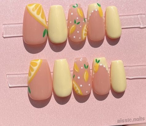 Spring Nails Fruit, Simple Summer Nails Almond Shape, Food Themed Nails, Peaches Nail Art, Nails 2023 Colors, Funky Nail Designs Fun, Themed Nails Designs, Spring Nails Tips, Summer Themed Nails