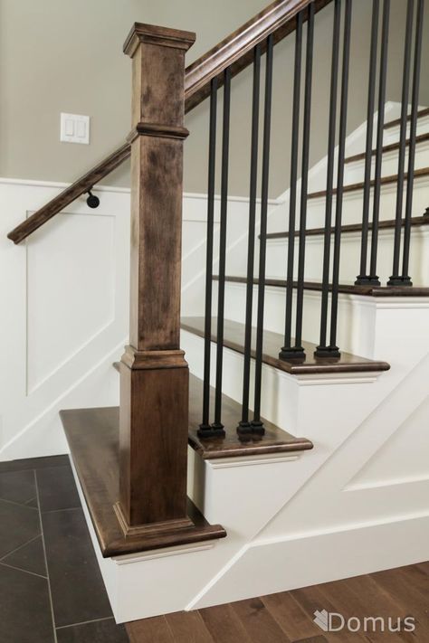 Railing Makeover, Iron Stairs, Metal Stair Railing, Stairs Railing, Entryway Stairs, Wrought Iron Stair Railing, Stair Spindles, Stair Banister, Open Stairs