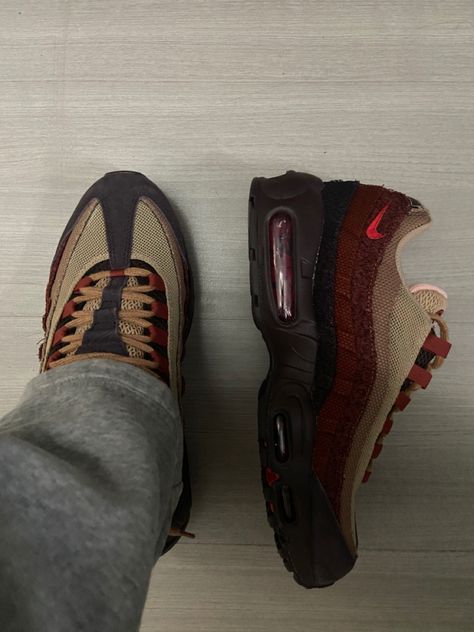 By PBLW Guys Fashion Casual, Hype Shoes, Air Max 95, Girls Shoes, Sneakers Fashion, Anatomy, Air Max, Fashion Shoes, Casual Fashion