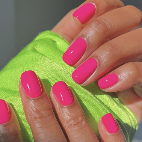 Short Nails Summer, Summer Nails Neon, Summer Nails 2023, Nail Polish Colors Summer, Pink Summer Nails, Summer Nail Polish, Summer Gel Nails, Nagellack Trends, Bright Summer Nails