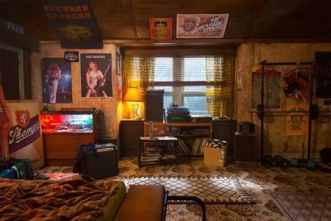 Vintage 90s Bedroom, Cool Teenager Bedroom, Nostalgia Bedroom, Ash Vs Evil Dead, Bg Design, Evil Dead, Room Background, Basement Bedrooms, Room Goals