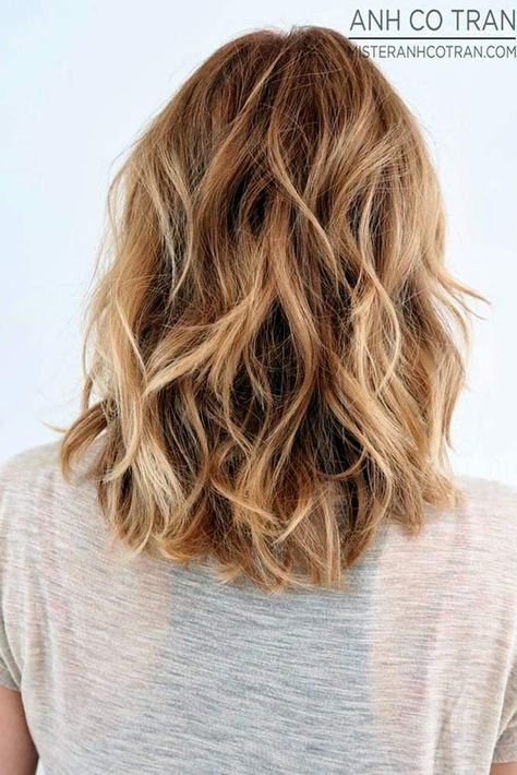 Beach Wavy Hairstyles for Medium Length Hair ★ See more: http://lovehairstyles.com/beach-wavy-hairstyles-for-medium-length-hair/ Shoulder Length Layered Hair, Shoulder Length Layered, Popular Haircuts, Bohol, Short Hairstyle, Long Bob, Shoulder Length Hair, Great Hair, Layered Hair