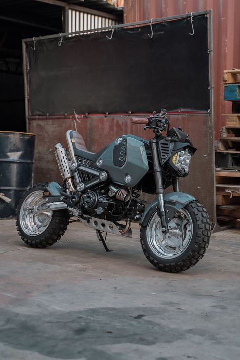 Custom Honda Grom by Steady Garage Honda Grom Cafe Racer, Honda Grom Scrambler, Honda Grom Modified, Honda Grom Mods, Grom Honda, Honda Grom Custom, Grom Bike, Grom Motorcycle, Honda Grom 125