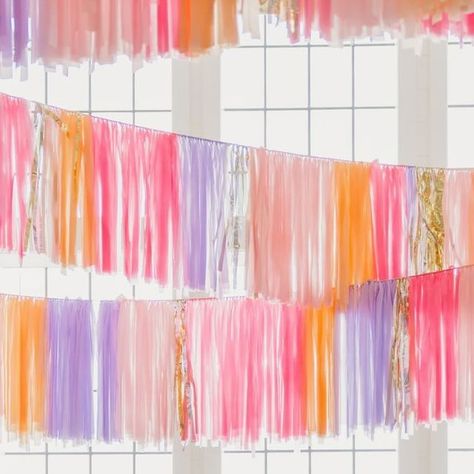 10K likes, 98 comments - Elise Hunter | DIY & HOME (@huntersofhappiness) on Instagram: "Easy ✔️ Affordable ✔️ Reusable ✔️ Gorgeous ✔️ These DIY fringe garlands completel..." How To Decorate A Tent For A Party Easy Diy, How To Make Plastic Tablecloth Garland, Dollar Tree Tablecloth Backdrop, Diy Birthday Streamers, Table Cloth Streamers Plastic Tablecloth, Diy Tablecloth Garland, Streamer Garland Diy, Diy Fringe Banner, Plastic Table Cloth Garland