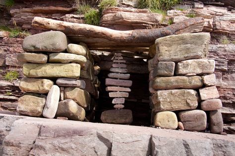 Heysham Rock Balance Shelter in Lancashire, England built by Richard Shilling and David Howarth - photo by Richard Shilling (escher is still alive), via Flickr Richard Shilling, Rock Balance, Tipping Point, Cold Pasta, Were Expecting, Geology Rocks, Stone Garden, Rock Garden Landscaping, Mind Up