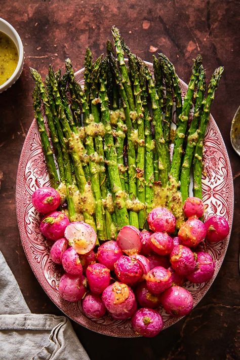 Roasted Asparagus and Radishes with Mustard Vinaigrette - Vikalinka Roasted Carrots And Celery, Easter Egg Radishes, Eat More Fruits And Vegetables, Glucose Goddess Veggie Starters, Radish Greens Recipes, Radish Dishes, Asparagus On The Grill, How To Grill Asparagus, Side Dishes Vegetable