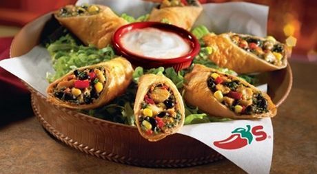 Chili's Southwestern Eggrolls - Chef Pablo's Recipes Chilis Southwest Eggrolls, Southwestern Eggrolls Recipe, Chilis Southwestern Eggrolls, Southwest Eggrolls, Southwest Egg Rolls, Southwestern Egg Rolls, Egg Roll Recipes, Avocado Recipes, Restaurant Recipes