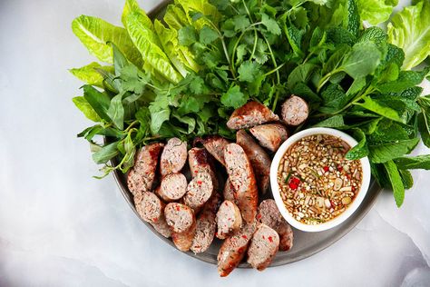 Northern Thai sausage (sai oua) Thai Sausage, Lime Dipping Sauce, Special Fried Rice, Sticky Rice Cakes, Gluten Free Chilli, Citrus Fish, Dc Food, Lime Leaves, Minced Pork