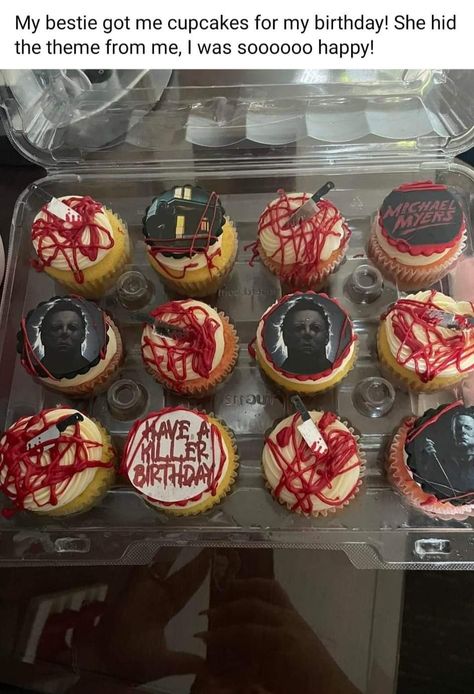 Michael Myers Cupcakes, Dead By Daylight Cake, Michael Myers Themed Party, Horror Movie Cupcakes, Michael Myers Birthday Cake, Scary Movie Birthday Party, Michael Myers Birthday Party, Horror Movie Cakes, Michael Myers Cake