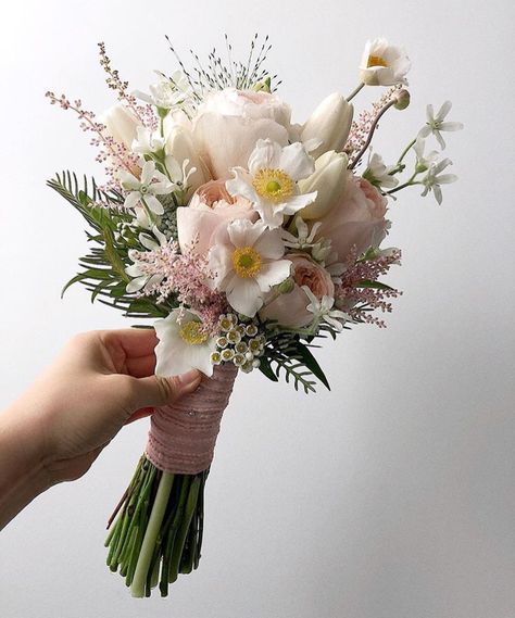 Small Bridal Bouquets, Small Wedding Bouquets, Simple Wedding Bouquets, Bridal Bouquet Flowers, Wedding Hands, Boquette Flowers, Flower Boutique, Hand Flowers, Prom Flowers