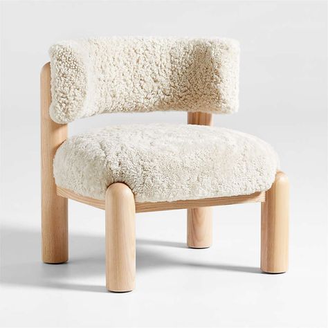 17 Soft and Cozy Sherpa Furniture Pieces We Just Can't Stop Thinking About Chair Options, Fabric Accent Chair, Velvet Accents, Velvet Accent Chair, Furniture Hacks, Chairs Armchairs, Home Decor Trends, Unique Furniture, Leather Chair