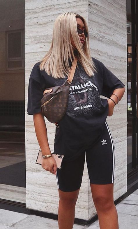 Adidas Biker Shorts Outfit, Adidas Shorts Women, Short Adidas, Outfit Verano, Biker Shorts Outfit, Athleisure Trend, Biker Outfit, Shorts Outfit, Adidas Outfit