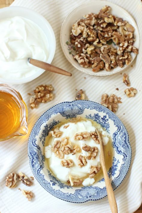 Greek Yogurt Breakfast with Honey & Walnuts | Kitchen Frau Honey Walnuts, Quick Clean Eating, Greek Yogurt Breakfast, Greek Breakfast, Honey Breakfast, High Protein Pancakes, Pancakes For Dinner, Yogurt Honey, Nourishing Meals