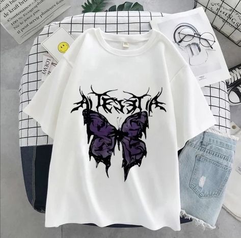 Kawaii Streetwear, Clothes Kawaii, Oversize Tshirt Outfits, Harajuku Shirt, Crop Top Women, Spring T Shirts, Streetwear Shorts, Y2k Aesthetic Outfits, Female Clothing