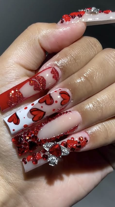 Dramatic Red Nails, Vampy Valentines Nails, Valentine Junk Nails, Valentines Bling Nails, Crazy Valentines Nails, Valentines Junk Nails, Valentines Nails Ideas 2025, Lip Nail Designs Kiss, Red Freestyle Nails