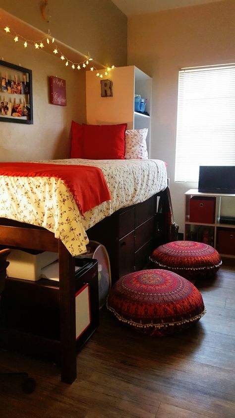 My awesome red dorm at the University of Arizona! College Dorm Room Ideas Red, Red Dorm Aesthetic, Dorm Furniture Ideas, Red Dorm Room Aesthetic, Red Dorm Room Ideas, Red Dorm Room, Alabama Room, Hostel Decor, Red Dorm