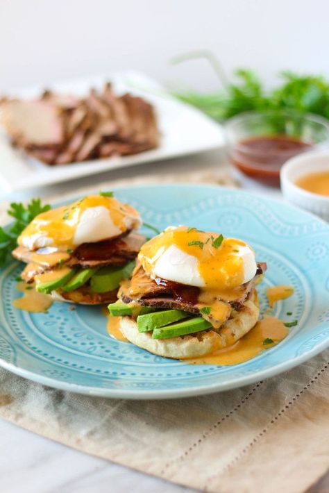 BBQ Brisket Eggs Benedict Brisket Eggs Benedict, Brisket Breakfast Recipes, Benedict Ideas, Breakfast Sammies, Bbq Breakfast, Breakfast Savory, Barbecue Brisket, Eggs Benedict Recipe, Egg Benedict