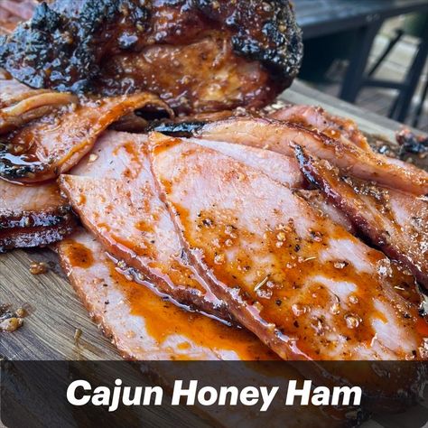 Country Ham Recipes, Ham Seasoning, Double Smoked Ham, Cooking Spiral Ham, Spicy Ham, Backyard Bbq Party, Spiral Ham, Honey Ham, Country Ham