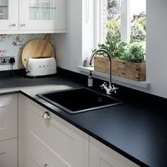 Black Benchtop Kitchen, Black Benchtop, Ivory Kitchen, Kitchen Colour Combination, Kitchen Benchtops, Laminate Worktop, Mdf Doors, Kitchen Surfaces, Shaker Style Doors